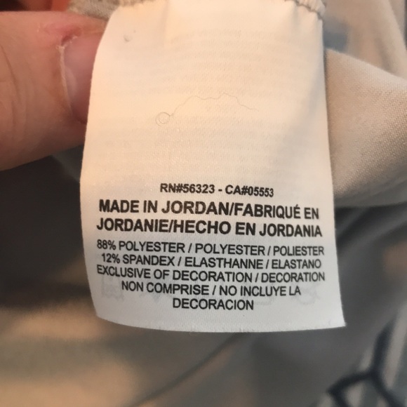 NIKE strappy back workout top. So Soft! - Picture 4 of 5